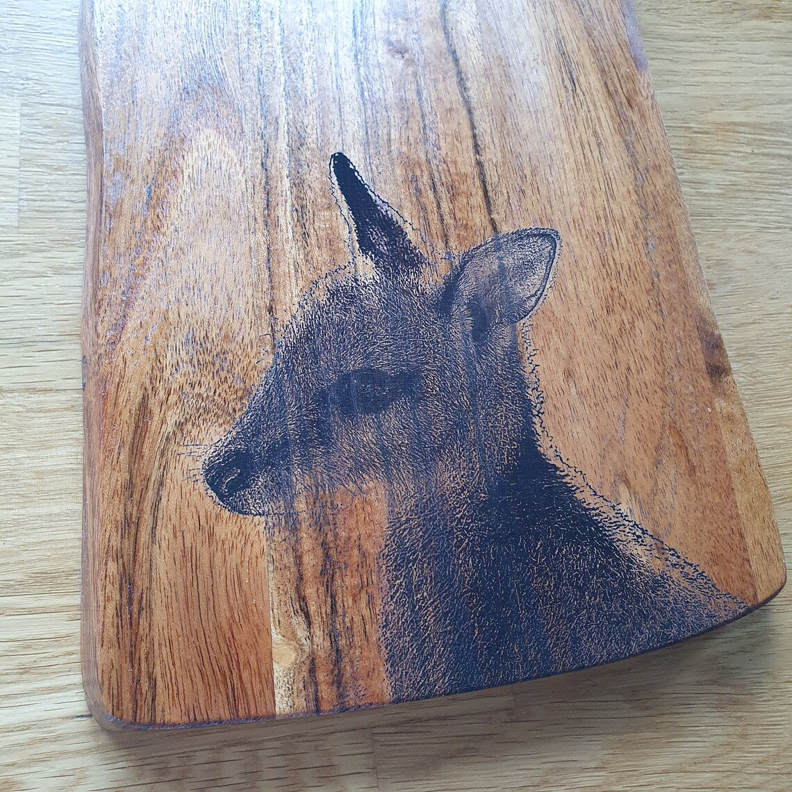 Agile Wallaby Custom Engraved Australian Native Hardwood Chopping/Cutting/Serving Paddle Board