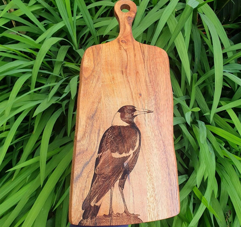 Australian Magpie Custom Engraved Native Bird Fauna Hardwood Chopping/Cutting/Serving Paddle Board